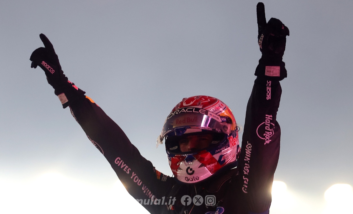 Verstappen rompe il tabù: «C'è voluto un po' ma alla fine abbiamo vinto a Singapore»