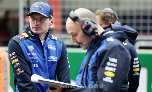 Verstappen sbaglia ripetutamente e attacca Lambiase: «Perché non me lo avete detto?» - Verstappen sbaglia ripetutamente e attacca Lambiase: «Perché non me lo avete detto?»