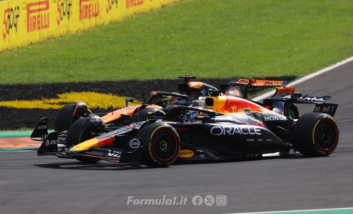 Verstappen si comporta come Schumacher, secondo Herbert: «Resta un'enorme minaccia» Verstappen si comporta come Schumacher, secondo Herbert: «Resta un'enorme minaccia»