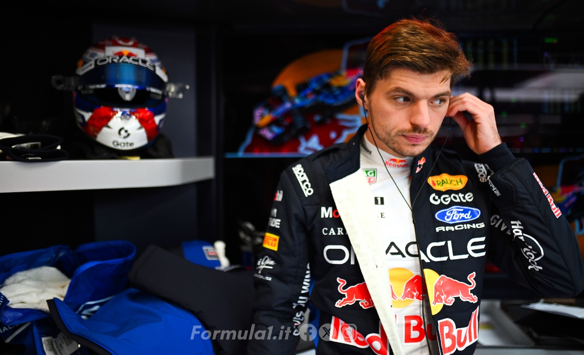 Verstappen tra problemi fisici e lavoro in pista: test non semplici per Red Bull