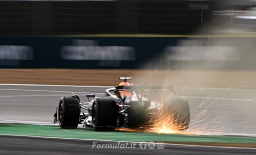 Verstappen, Tsunoda e Lindblad commentano il «difficile» venerdì della Red Bull a Silverstone - Verstappen, Tsunoda e Lindblad commentano il «difficile» venerdì della Red Bull a Silverstone