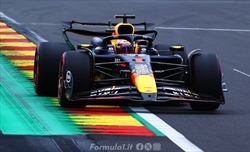 Verstappen vola con la «vecchia» Red Bull, Ferrari rimandata: analisi telemetria