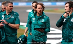 Vettel, ancora una critica alla F1: I nuovi carburanti arrivano troppo tardi - Vettel, ancora una critica alla F1: I nuovi carburanti arrivano troppo tardi