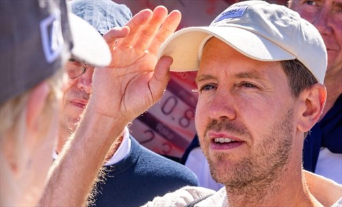Vettel lancia l'allarme: «Le regole 2026 non hanno senso. Rischiamo si ripeta il 2014»