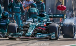 Vettel: mi aspettavo molto di più da Aston Martin - Vettel: mi aspettavo molto di più da Aston Martin