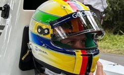 Vettel torna in pista a Imola: guiderà la MP4/8 di Senna