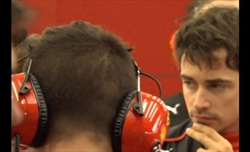 VIDEO - Ferrari, le facce buie ai box e le parole dei piloti - VIDEO - Ferrari, le facce buie ai box e le parole dei piloti