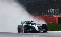 VIDEO - Mercedes fa apprezzare il sound del suo propulsore in uscita dai box