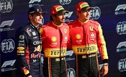 VIDEO - Monza: Verstappen fischiato da tifosi Ferrari, interviene Leclerc: il nobile gesto
