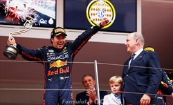 VIDEO - Perez si scusa per la folle festa dopo il successo nel GP di Monaco: il fatto - VIDEO - Perez si scusa per la folle festa dopo il successo nel GP di Monaco: il fatto