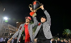 VIDEO - Sainz vince la Netflix Cup, ma il trofeo ha vita breve