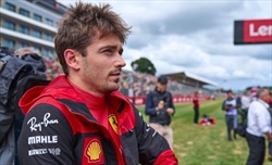 Villeneuve: «Leclerc parla da leader, ma non lo è. La Ferrari non sarà contenta del suo tono» - Villeneuve: «