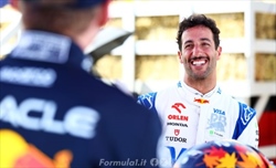 Villeneuve stronca Ricciardo: «Perchè è ancora in Formula 1?»
