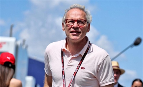 Villeneuve: «Verstappen e Sainz, piloti vecchio stile in un mondo moderno» - Villeneuve: «Verstappen e Sainz, piloti vecchio stile in un mondo moderno»