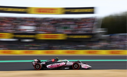 Vuoi assistere ai Test di Formula 1? Bastano solo 7 euro (e un volo per il Giappone)