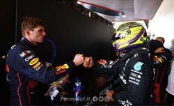 Watson: «Max come Schumacher ha salvato la F1. Hamilton è un marchio, Verstappen un pilota» - Watson: «Max come Schumi ha salvato la F1. Hamilton è un marchio, Verstappen un pilota»