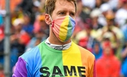 We Race As One, Vettel commenta le modifiche: Immagine diventata commercialmente troppo forte