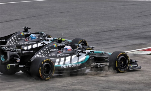 Wolff avverte i suoi: spettacolo sì, ma la Mercedes deve restare unita - Wolff avverte i suoi: spettacolo sì, ma la Mercedes deve restare unita