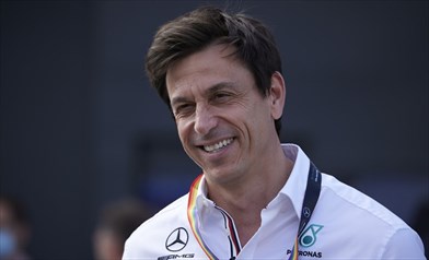 Wolff: «Budget cap? Qualcuno trema. La W15 sarà innovativa». Poi parla di Hamilton in Ferrari 