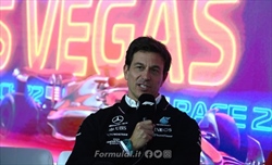 Wolff difende Sainz dopo Las Vegas: «Assolutamente ingiusto, dobbiamo modificare le regole» - Wolff difende Sainz dopo Las Vegas: «Assolutamente ingiusto, dobbiamo modificare le regole»
