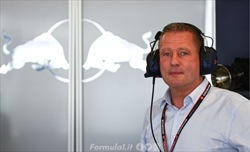 Wolff e il riferimento ad Abu Dhabi 2021, Jos Verstappen interviene a gamba tesa
