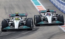 Wolff: «Hamilton otterrà ciò che merita, gli serve solo fortuna. Presto torneremo in gioco» - Wolff: «Hamilton avrà ciò che merita con un po' di fortuna. Presto torneremo in partita»