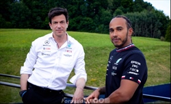 Wolff: «Hamilton? È felice, ma è presto per parlare di rinnovo. Abbiamo i migliori piloti»