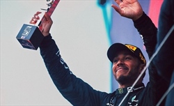 Wolff: «Il flirt con l'auto è finalmente iniziato. Abbiamo lottato per la vittoria» - Wolff: «Il flirt con l'auto è finalmente iniziato. Abbiamo lottato per la vittoria»