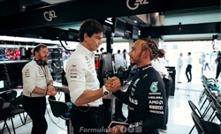 Wolff incoraggia Hamilton: «Si adatterà bene alla Ferrari. Kimi non sarà come lui» - Wolff incoraggia Hamilton: «Si adatterà bene alla Ferrari. Kimi non sarà come lui»