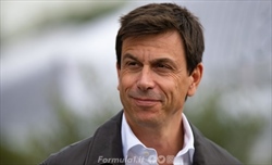 Wolff: «Lavoro fantastico della Ferrari. Leclerc? L'ho visto una volta sola...» - Wolff: «Lavoro fantastico della Ferrari. Leclerc? L'ho visto una sola volta...»