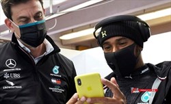 Wolff: Lewis non ha mai chiesto di porre un veto sul compagno