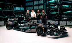 Wolff: «Livrea nera? Per Mercedes la storia si ripete. Nel 2022 eravamo sovrappeso, ora...»