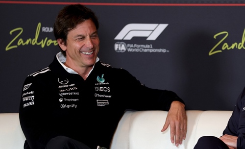 Wolff non si arrende: «Verstappen? In futuro, chissà»