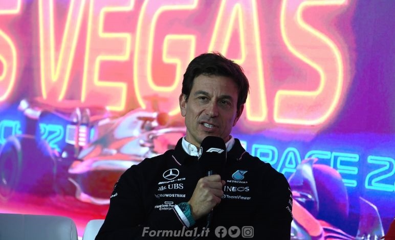 Wolff pronto a sfidare la Red Bull: «Non vogliamo aspettare il 2026»
