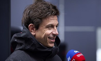 Wolff: «Red Bull e Ferrari ancora davanti nel 2023. Mercedes ha potenziale, punteremo sugli sviluppi»