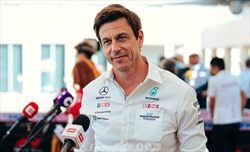 Wolff sicuro: «L'ala anteriore Mercedes è legale»