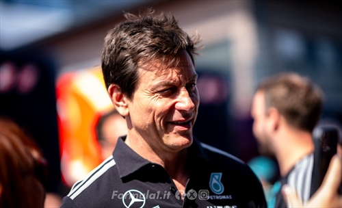 Wolff sorride dopo la pole di Russell: «George sta tornando»