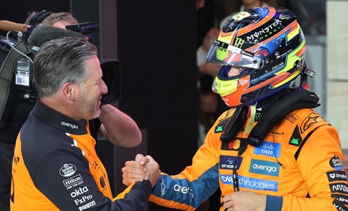 Zak Brown e il team radio che fa discutere 