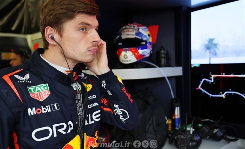 Zak Brown lancia l'amo: Verstappen verso Mercedes? Il futuro resta un rebus
