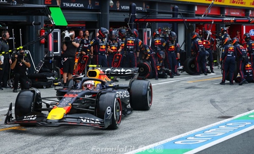 Zandvoort: Tsunoda lotta contro tutto, anche la sua Red Bull - Zandvoort: Tsunoda lotta contro tutto, anche la sua Red Bull
