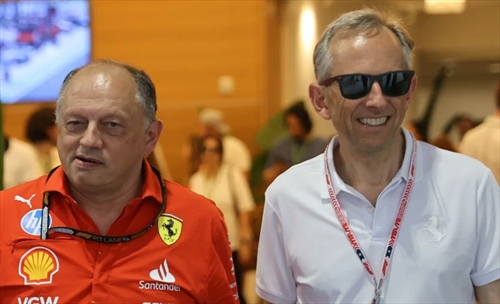 Ferrari, Zapelloni furioso: «Vigna, manca chiarezza. E Vasseur vede un altro film...» - Zapelloni furioso con Vigna e Vasseur: «Ferrari, manca chiarezza»